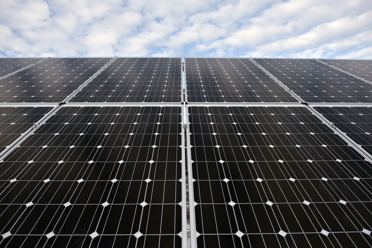 Chinese solar operator Xinyi Energy raises $465m in Hong Kong IPO