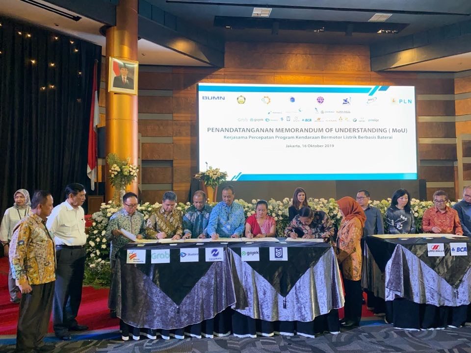 Indonesia Digest: Grab teams up with PLN; JavaMifi partners Vietnam's iNet