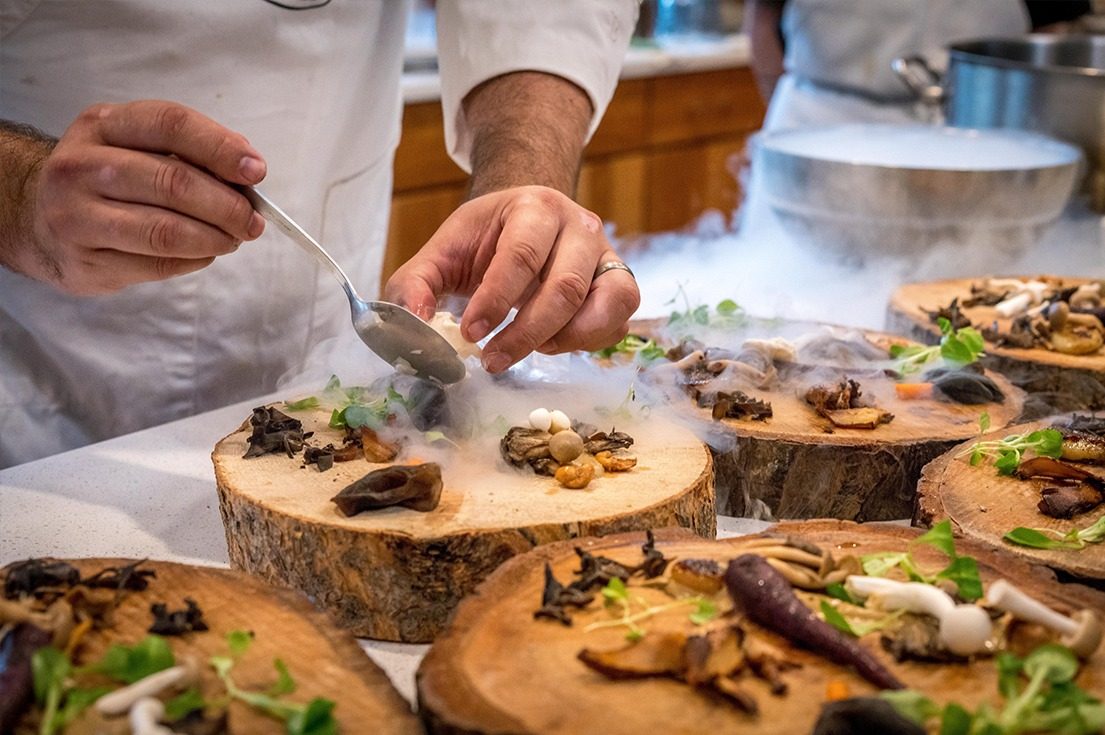 Singapore Digest: Easy Eat raises funds; AirAsia launches food delivery in city-state