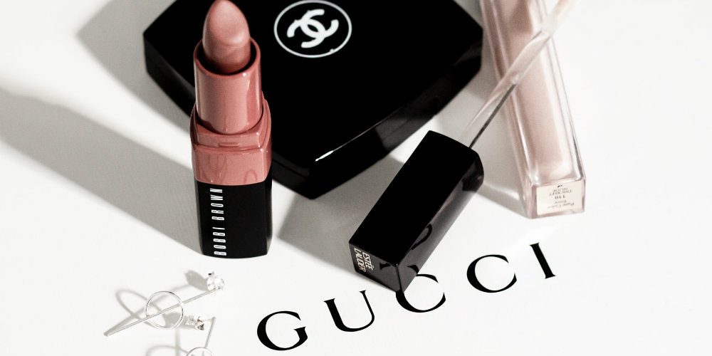 Gucci looks to reverse COVID slump with new stores on Alibaba's luxury site