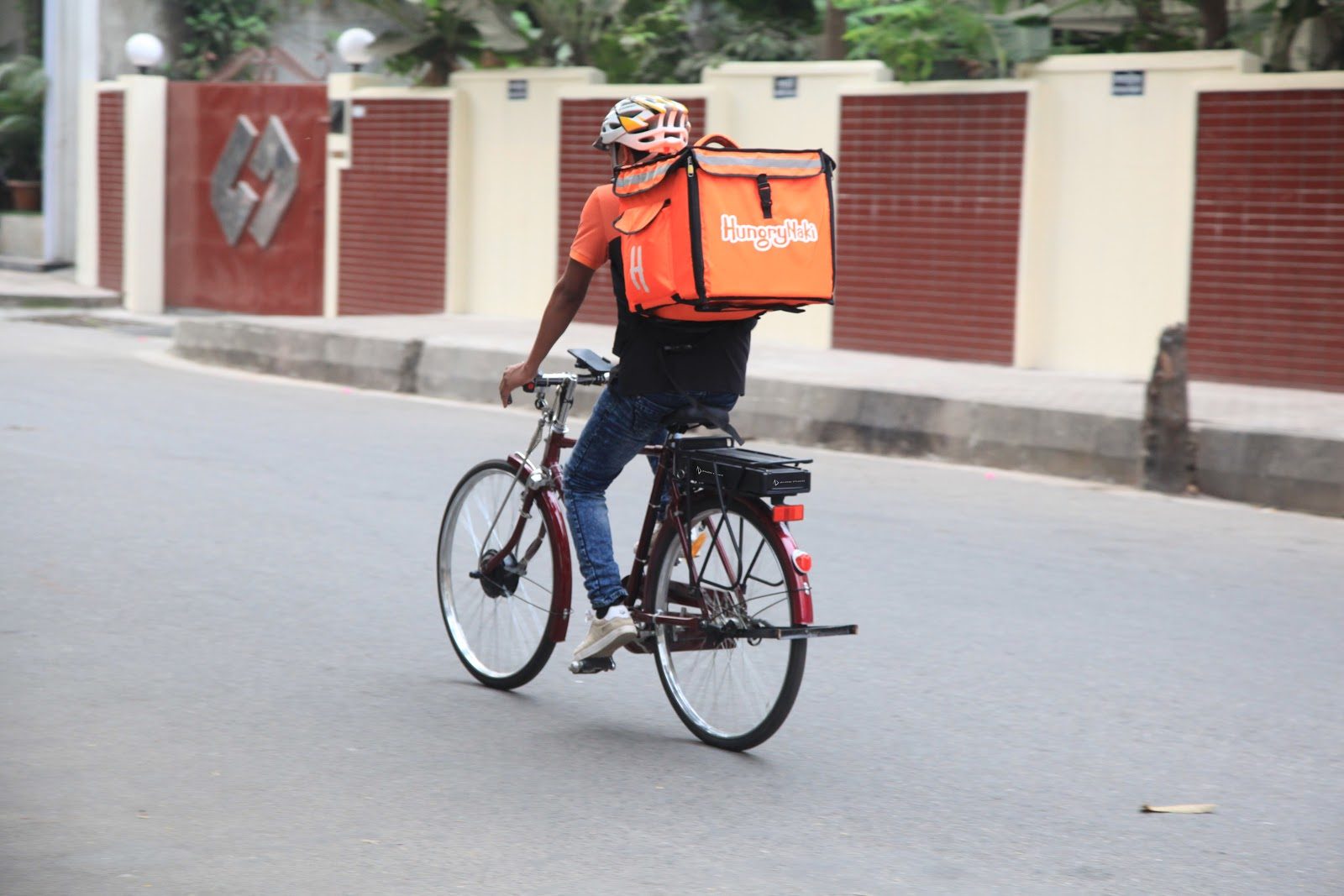 Alibaba-owned Daraz acquires Bangladeshi food tech startup HungryNaki