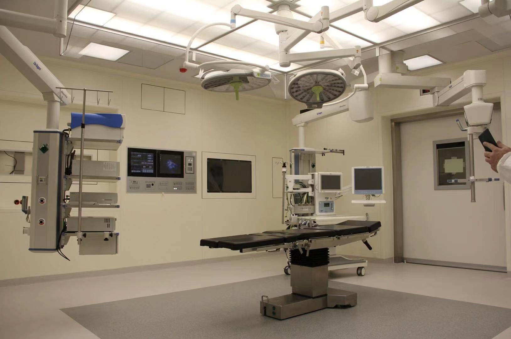 Surgical robot developer EDDA raises $150m led by SoftBank Vision Fund 2