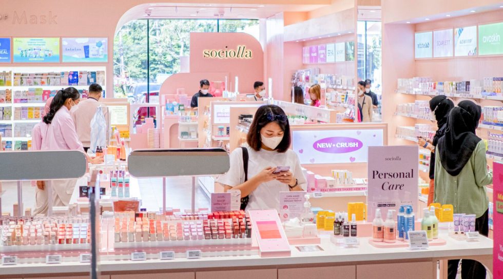 L Catterton on X: We are pleased to announce that L Catterton Asia has  signed a definitive agreement to invest in Social Bella International  (Sociolla), the leading beauty and personal care e-commerce