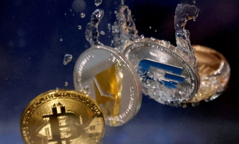 US FDIC tells collapsed Signature Bank's crypto clients to close accounts by April 5