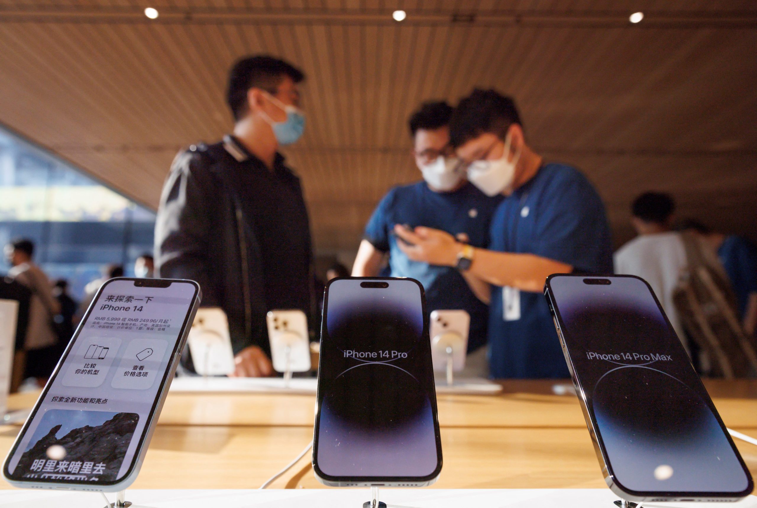 Apple, Samsung supplier BOE plans new factories in Vietnam