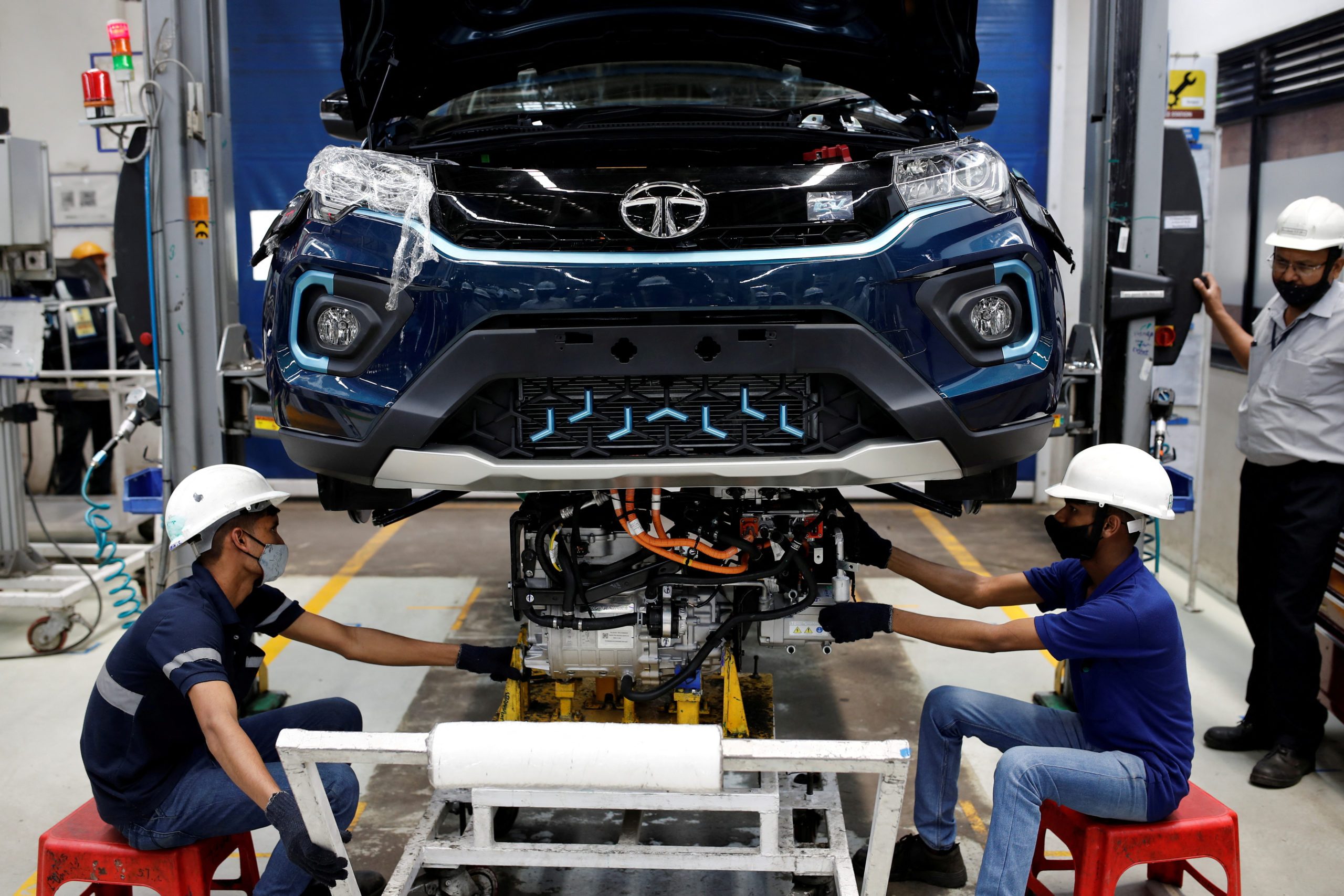 India's Tata Motors in talks to raise $1b via minority stake sale in EV business