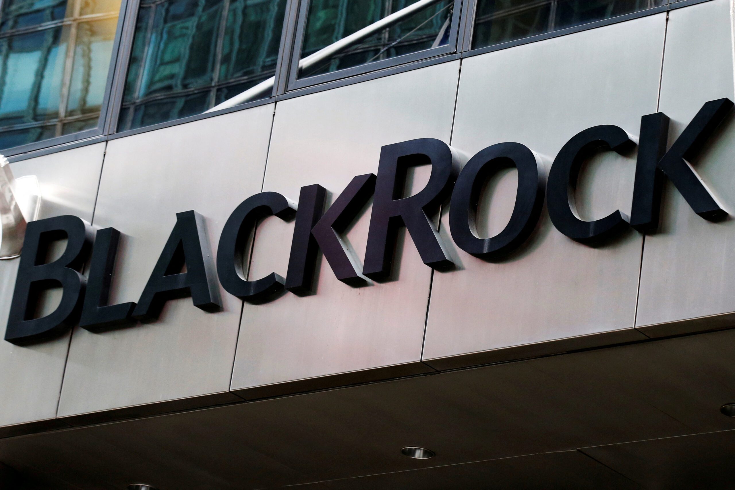 BlackRock beats second-quarter profit estimates on robust inflows
