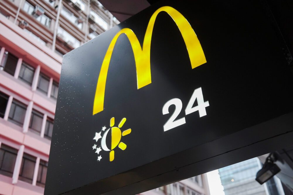 McDonald's to acquire minority stake in China unit from Carlyle
