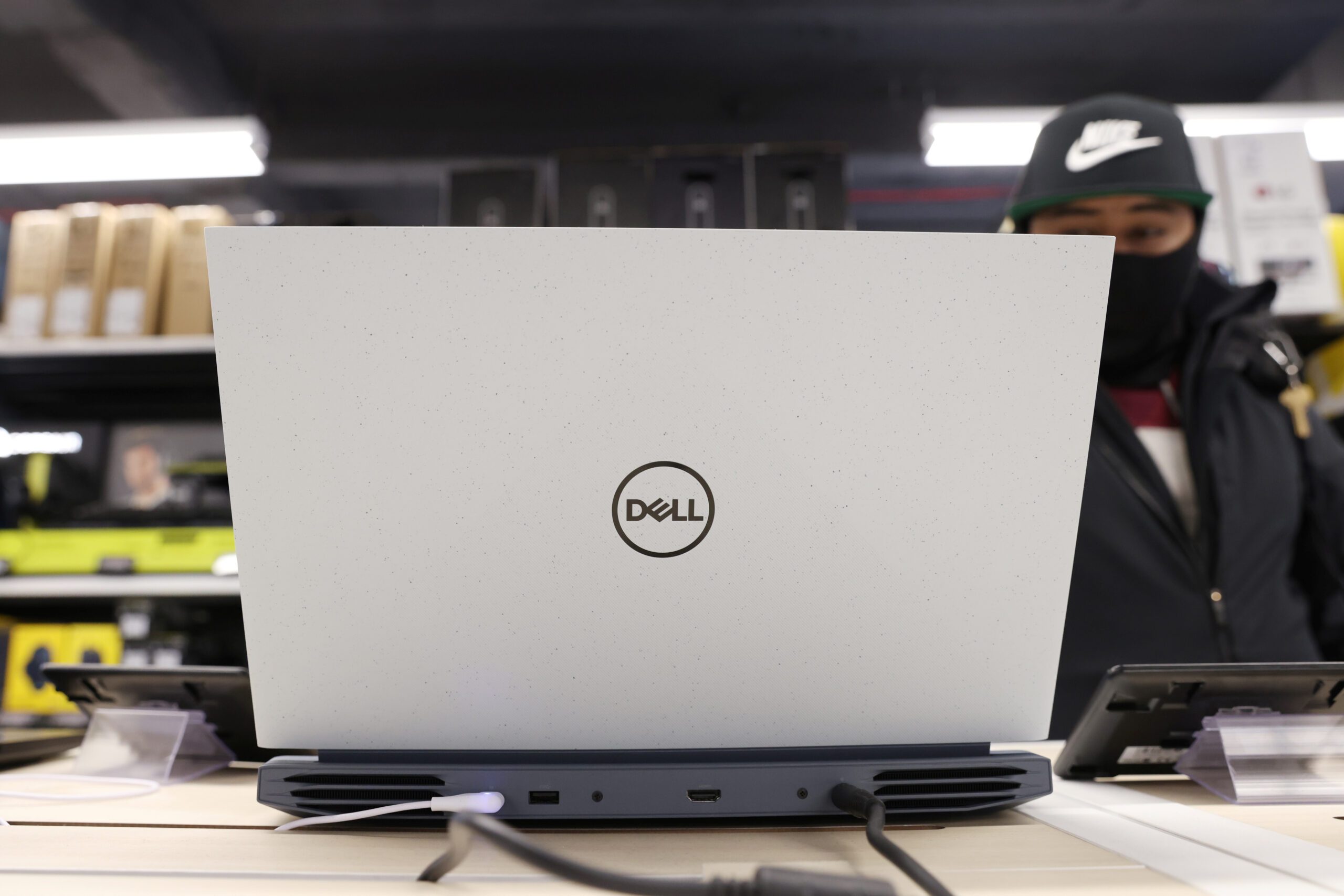 Dell, HP among 32 firms that have applied to make laptops in India: minister