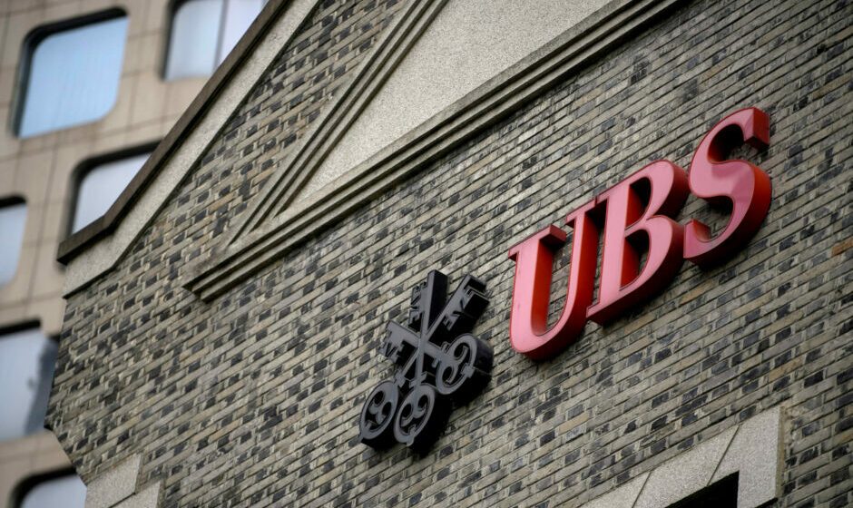 Credit Suisse takeover drags UBS into the red in Q3