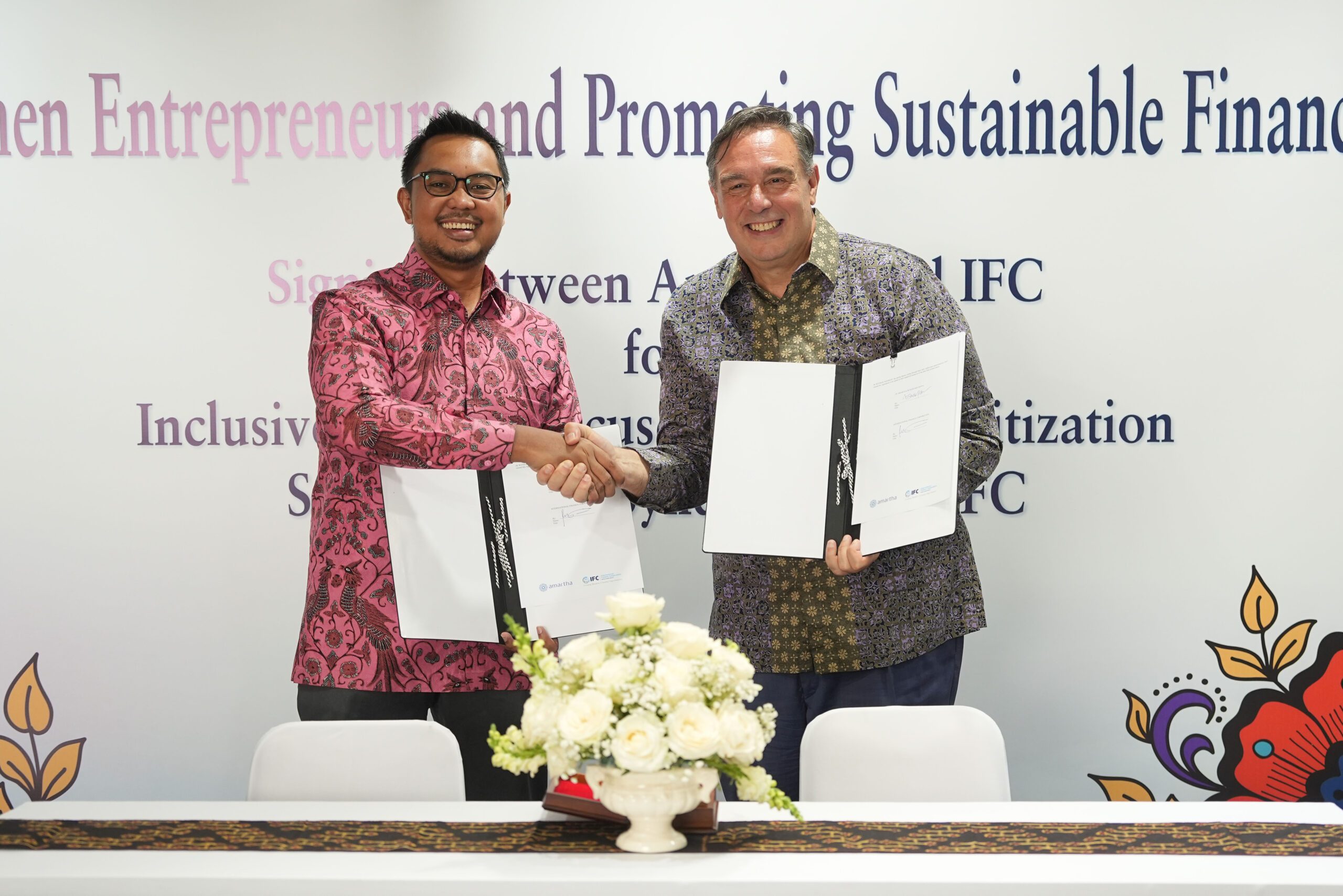 IFC & Indonesian fintech Amartha join forces to boost financing for women-led MSMEs