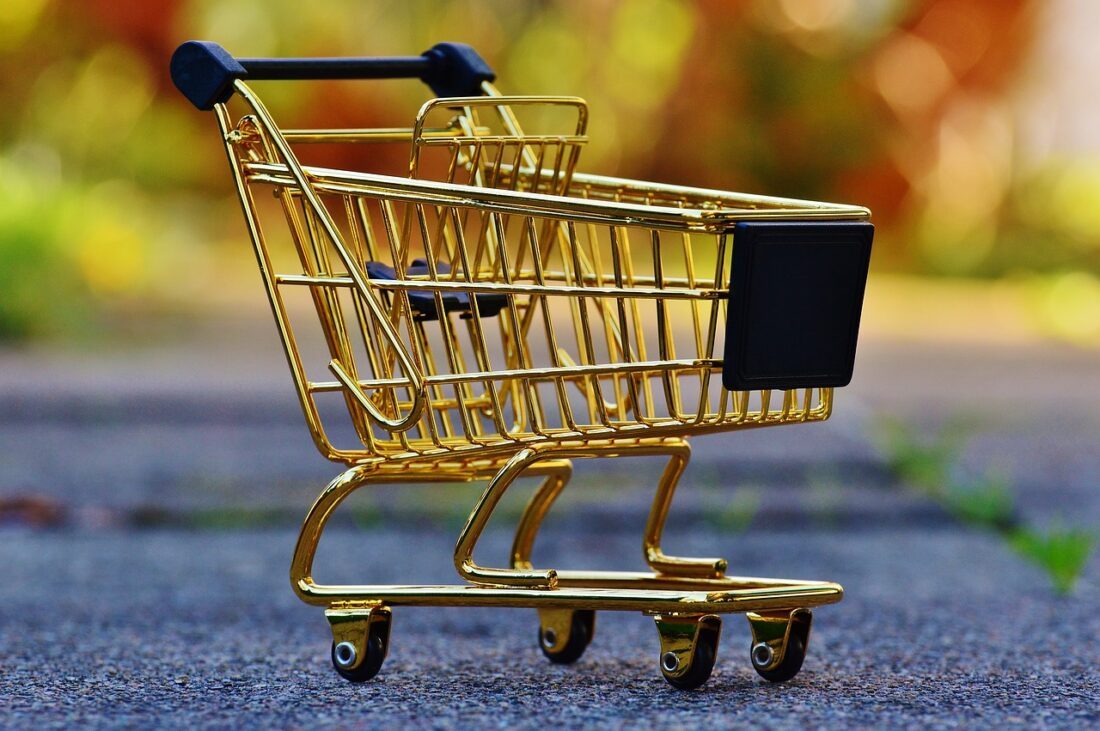 Supermarket franchisee Spinneys Dubai mulls IPO next year