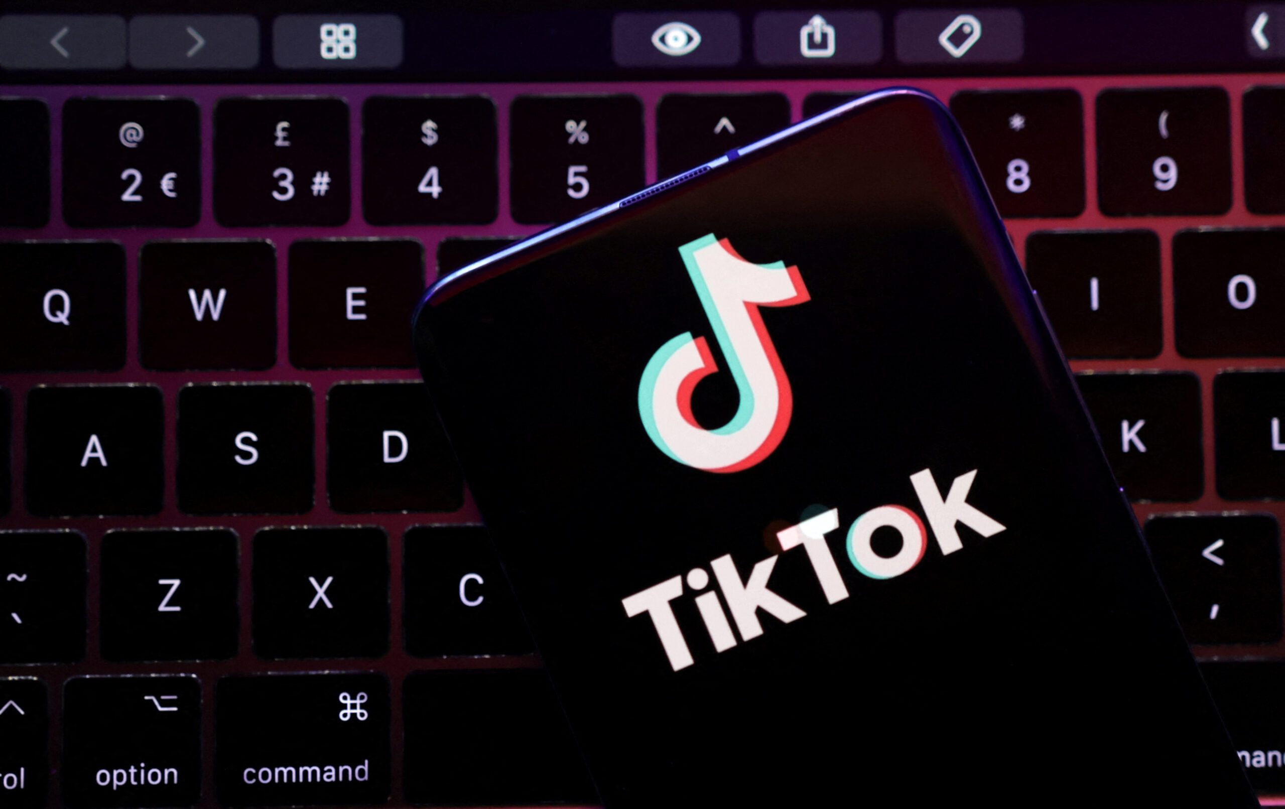 TikTok users migrate to rival platforms as US ban threat looms