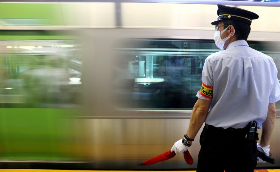 Japan plans to list Tokyo Metro as stock market hits 34-year peak