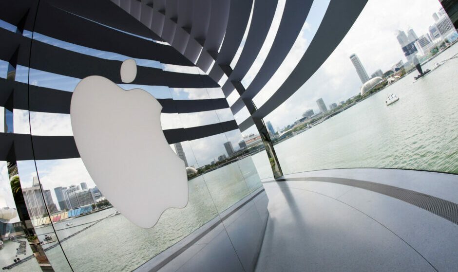 Apple plans to invest over $250m to expand Singapore campus