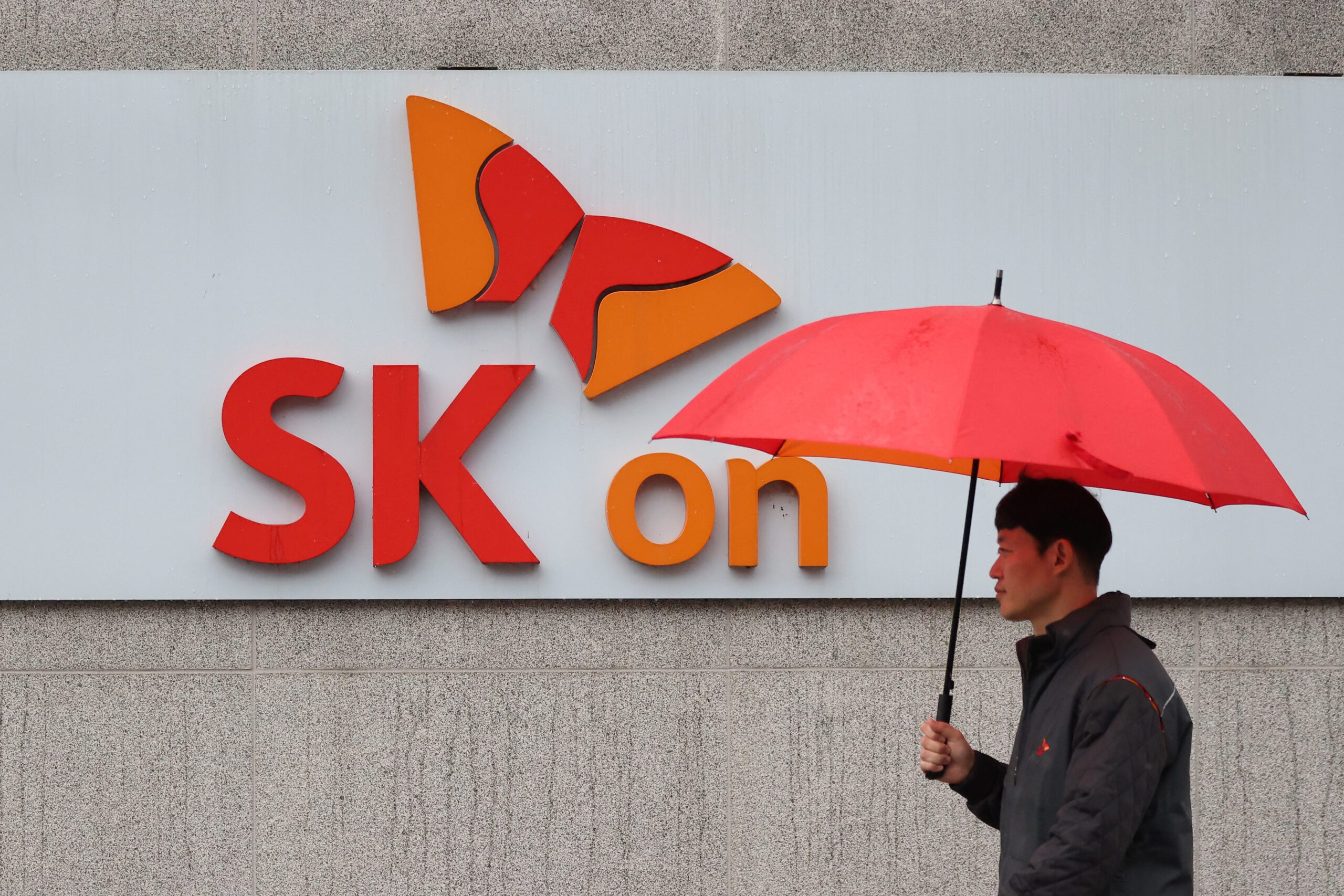 S Korean battery maker SK On to lay off staff amid challenging EV market