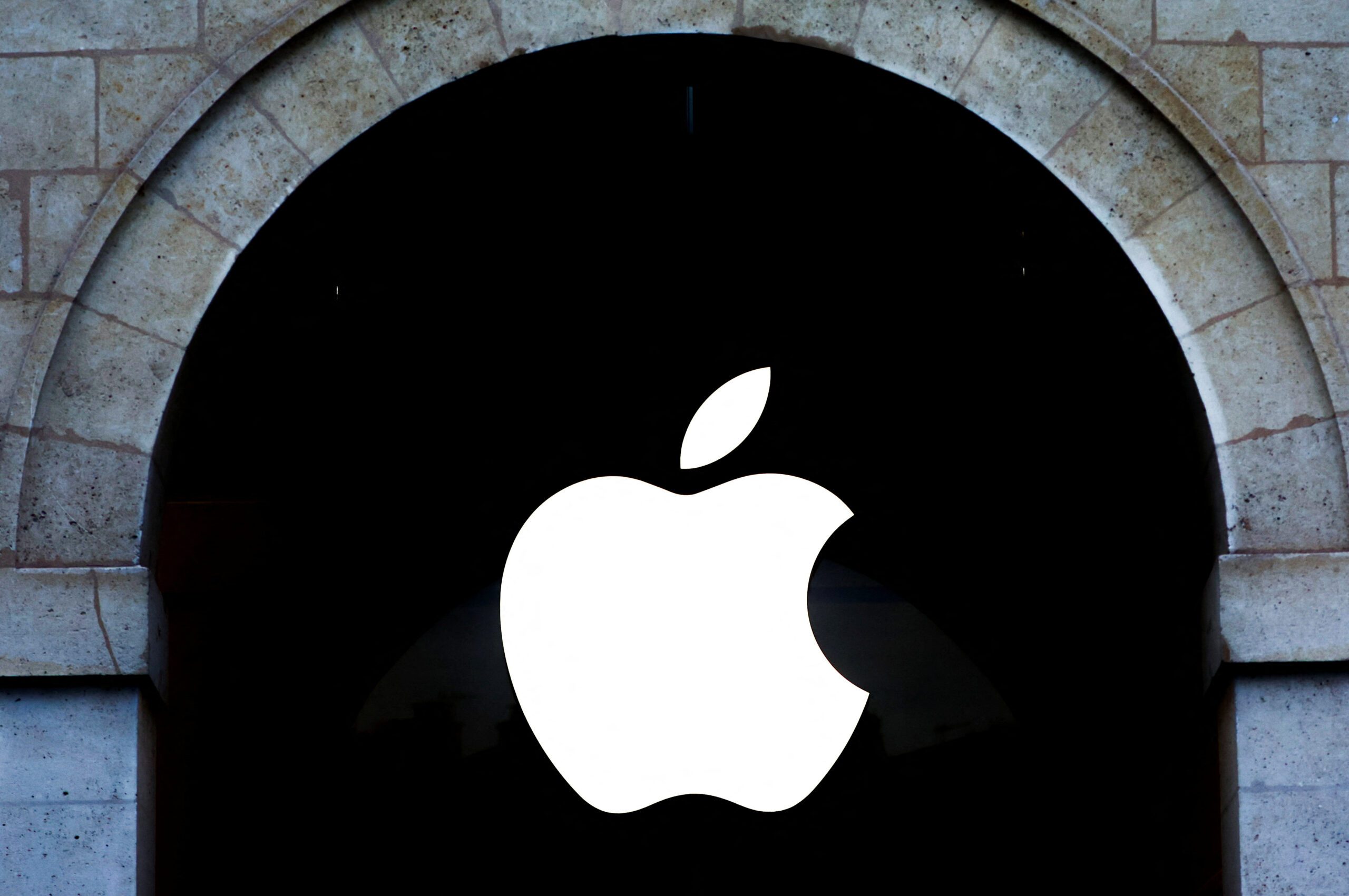 Indonesia expects Apple to commit $1b investments in a week