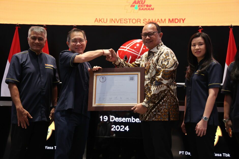 Shares of Indonesian unit of MR.DIY wobble on first trading day, close higher