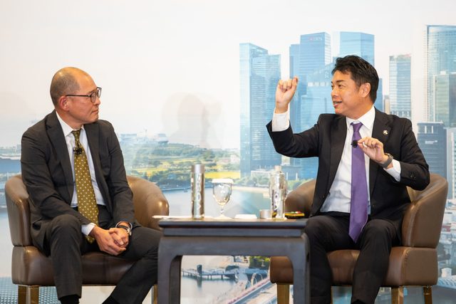 Left to right: Masanori Yoshida (Executive Officer, Global Chief, Japan Exchange Group - Moderator), Nobu Okada (Founder & CEO Astroscale)