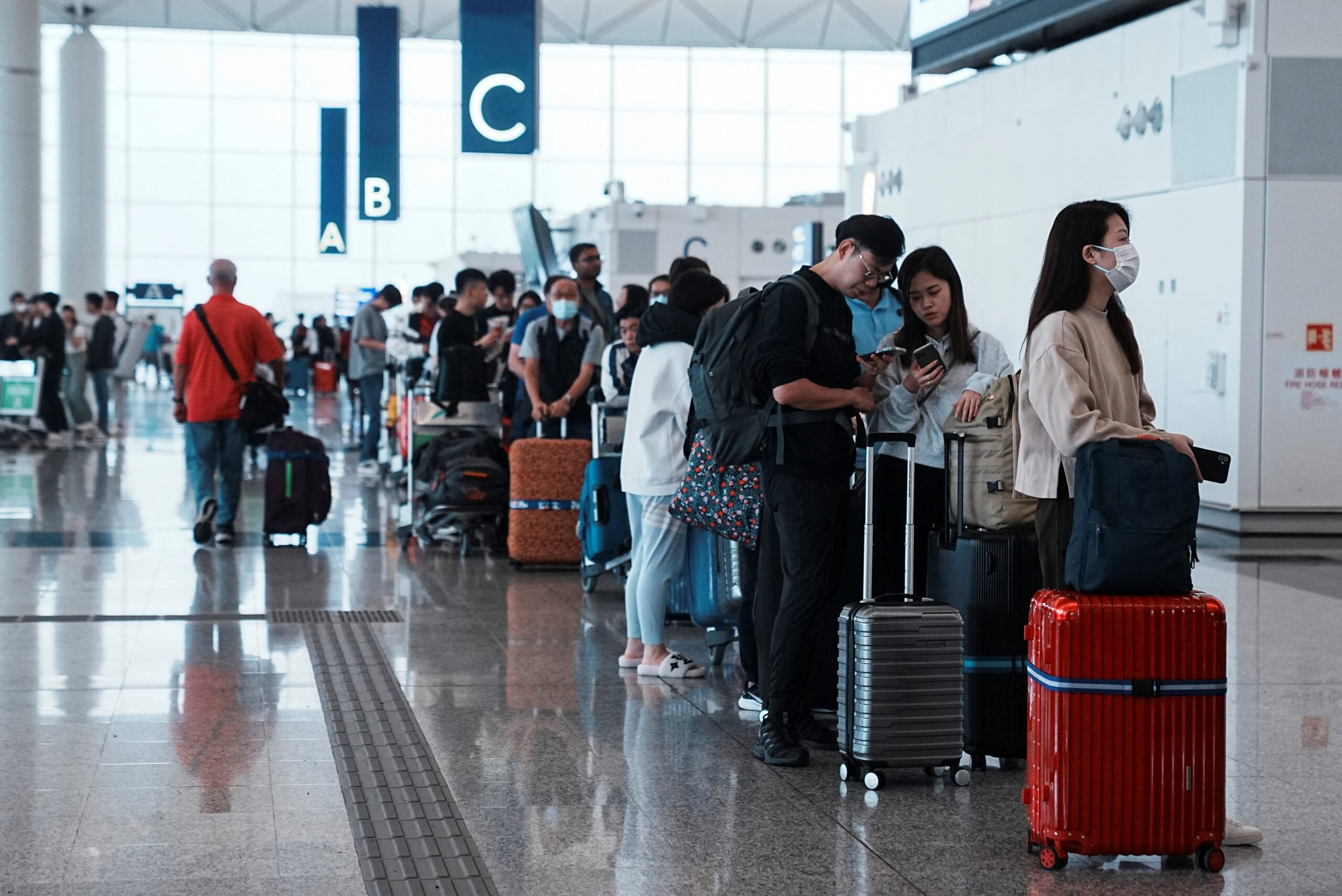 Hong Kong airport raises record $7b in bonds issue
