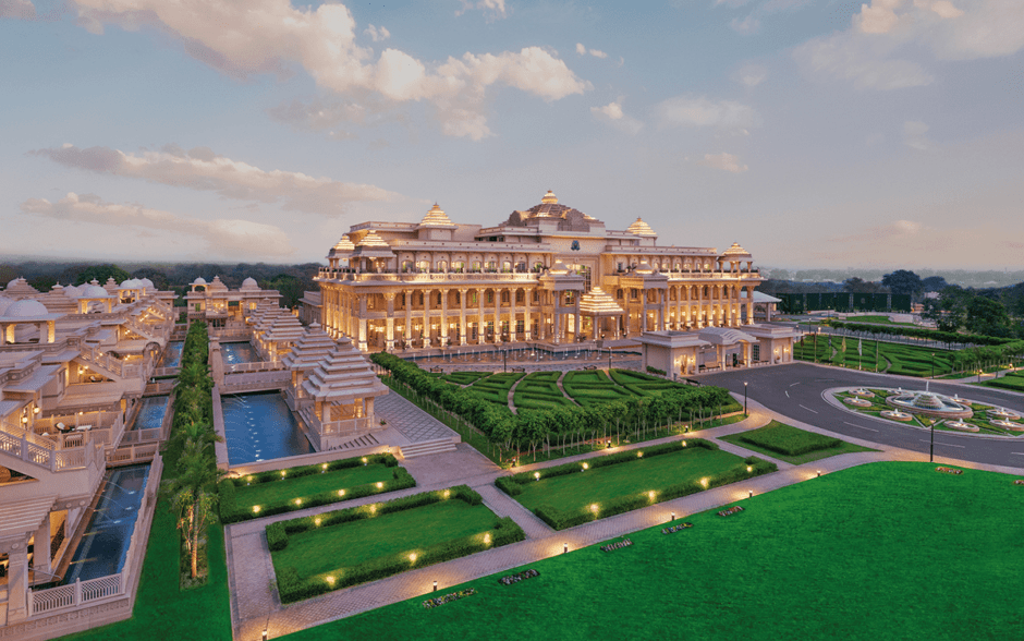 India's luxury hotels operator ITC Hotels slips on listing day