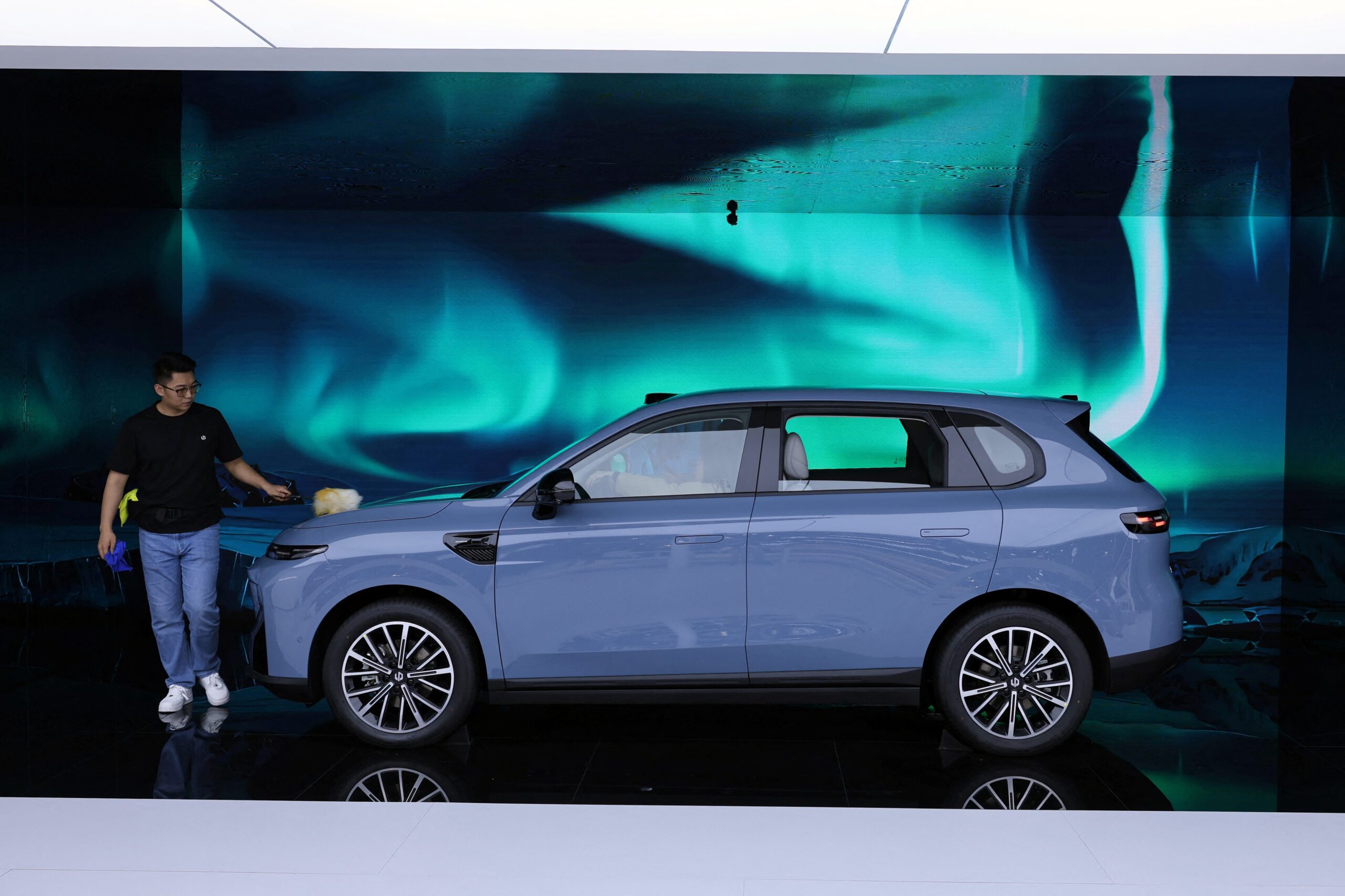 China's Leapmotor to supply EV platform to Hongqi, in talks with Ferrari