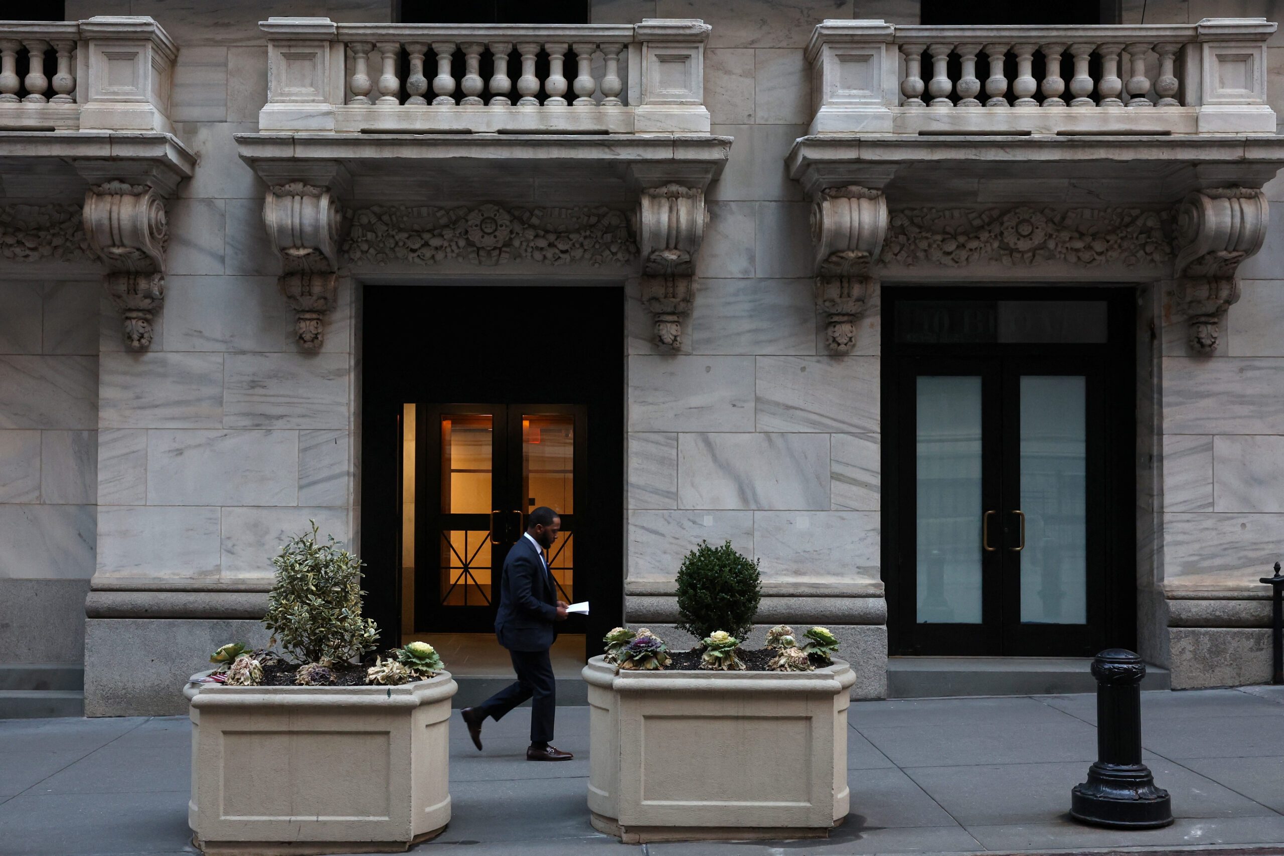 Chinese insurance broker Yuanbao targets $676m valuation in US IPO amid trade tensions