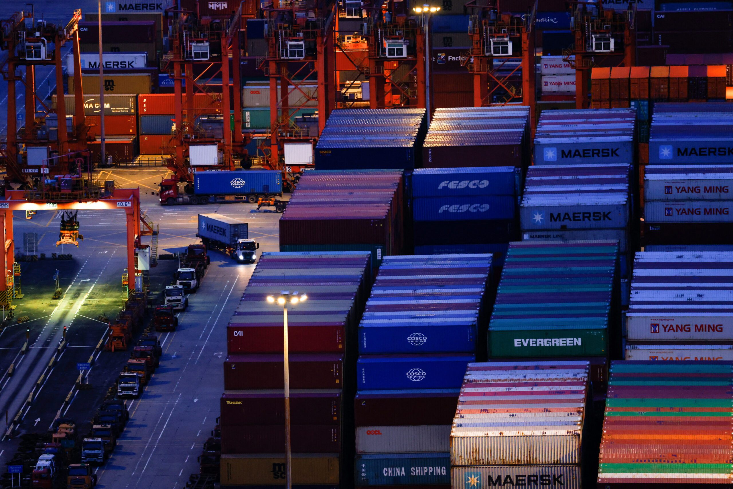 Global stocks rally after US, China pause tariff war, but uncertainty remains