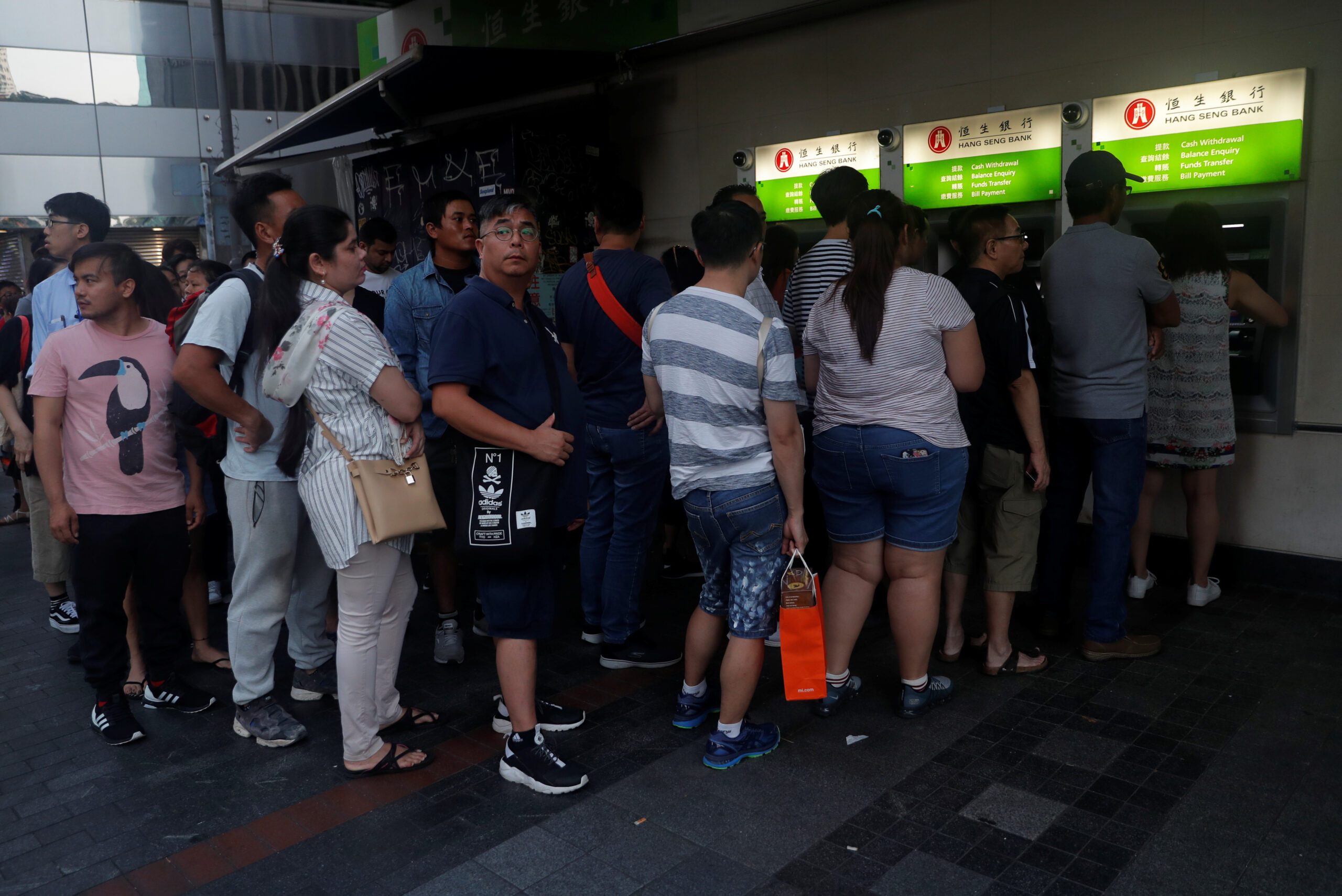 HSBC-backed Hang Seng Bank to cut jobs as part of restructure