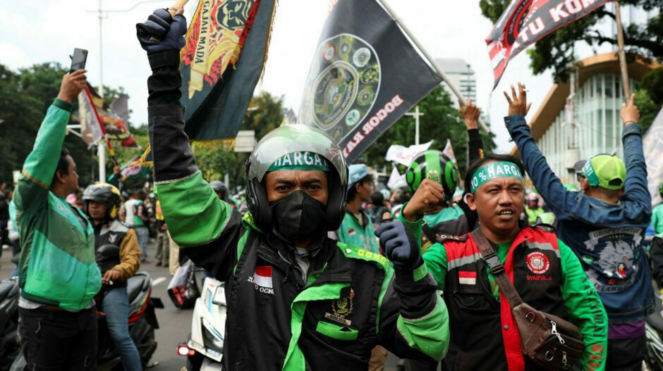 Drivers protest Indonesia’s planned ride-hailing fare hikes—it's the platform fees that hurt