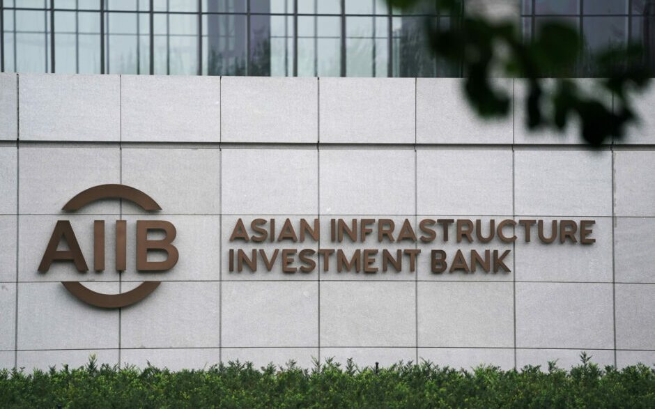 China urges AIIB to expand funding for cross-border development