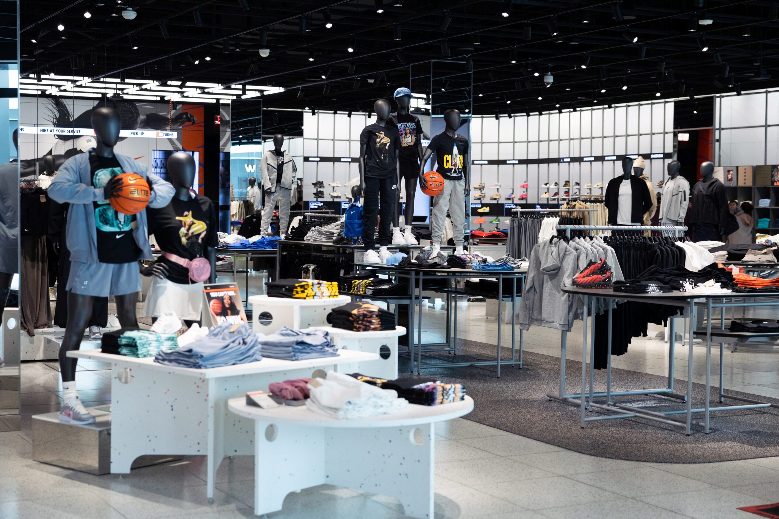 For Vietnamese retailers, trade deal with US leaves many questions