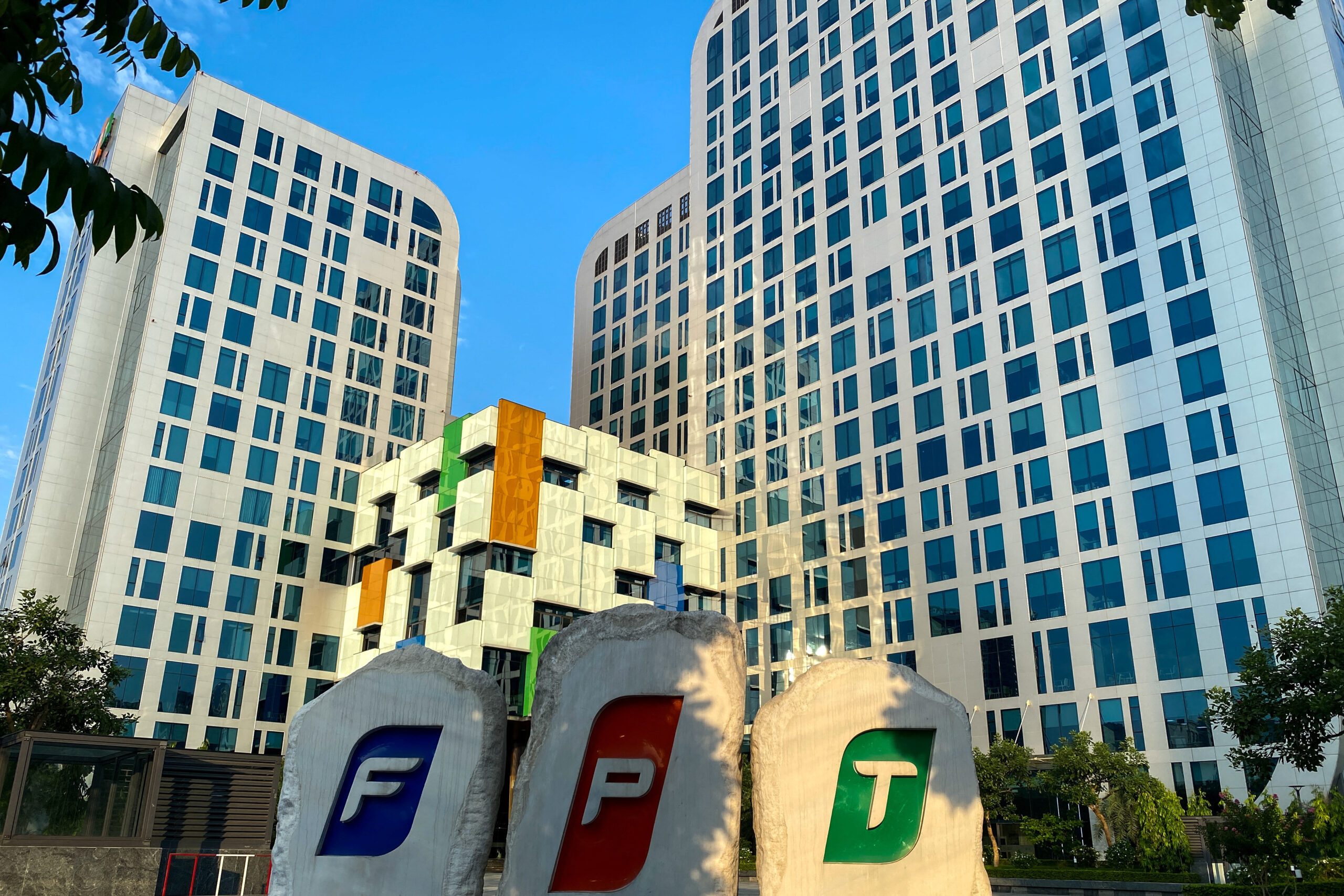 Vietnam's public security ministry takes stake in internet provider FPT Telecom