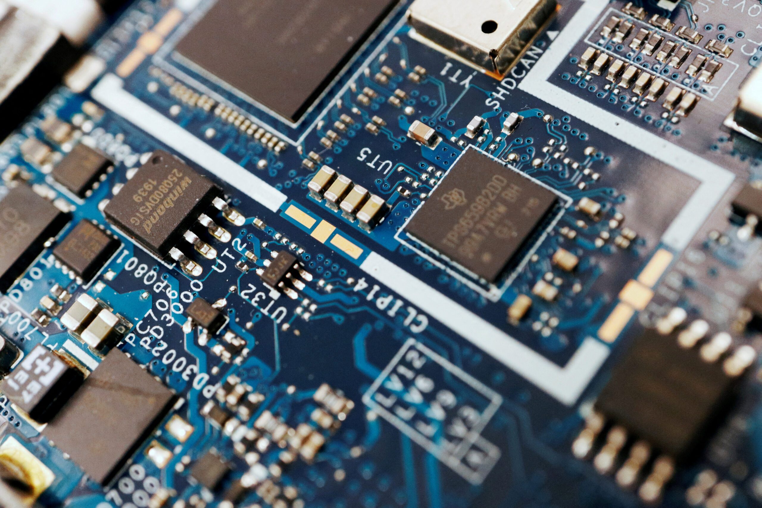 Abu Dhabi-backed G42 aims to diversify chip suppliers for AI campus