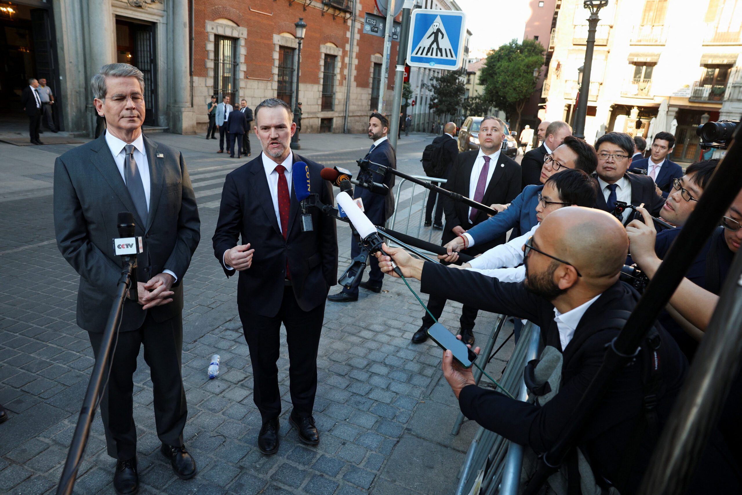 US, China reach framework deal to transfer TikTok to US hands