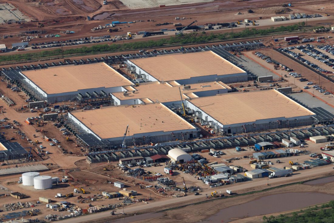 OpenAI, Oracle, SoftBank plan five new AI data centres for $500b Stargate project