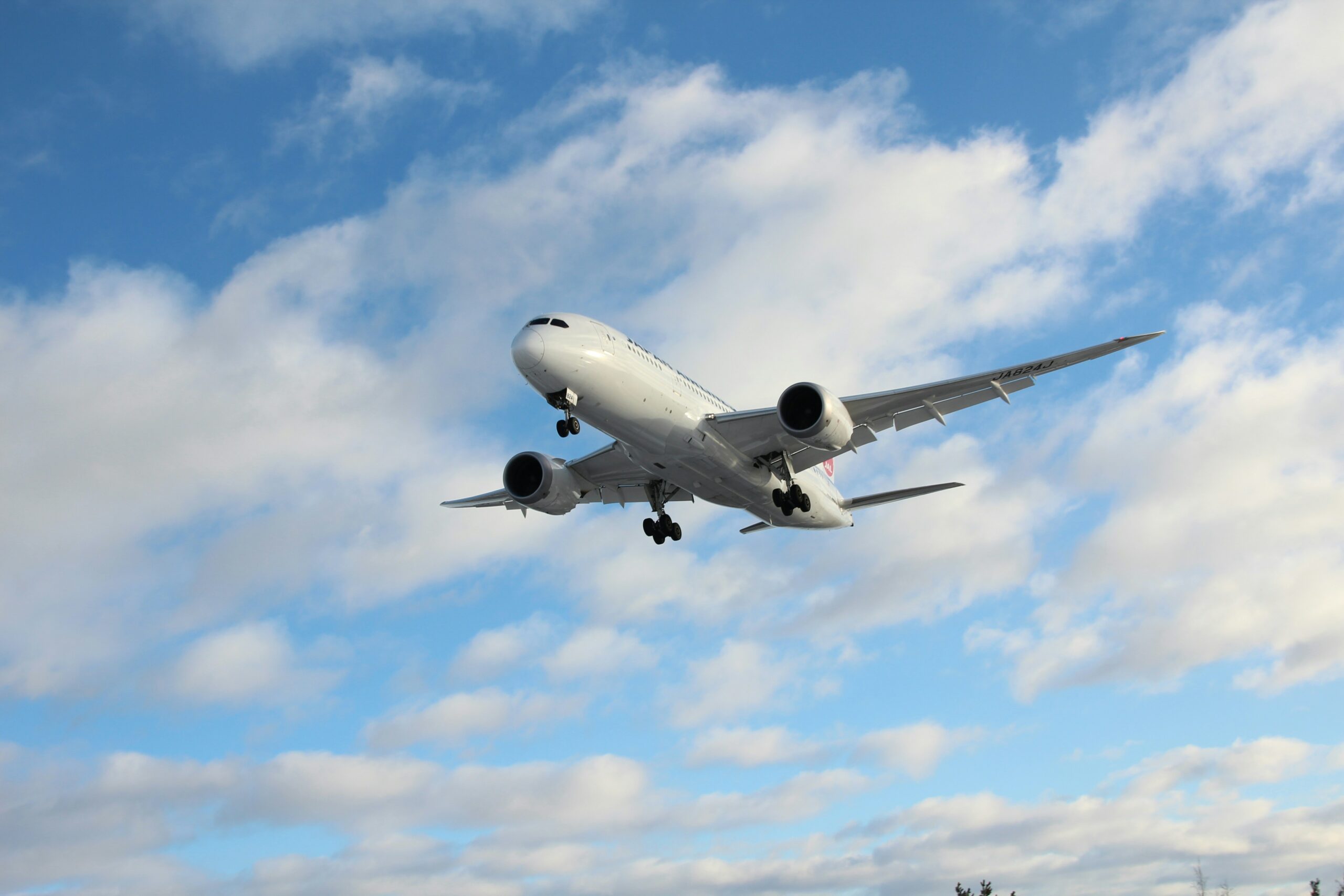 Warburg Pincus buys HK-based Topcast Aviation Supplies
