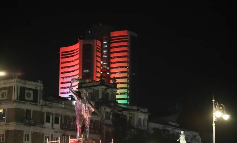 India's IPO run mints billionaires, but some employees wait to cash in