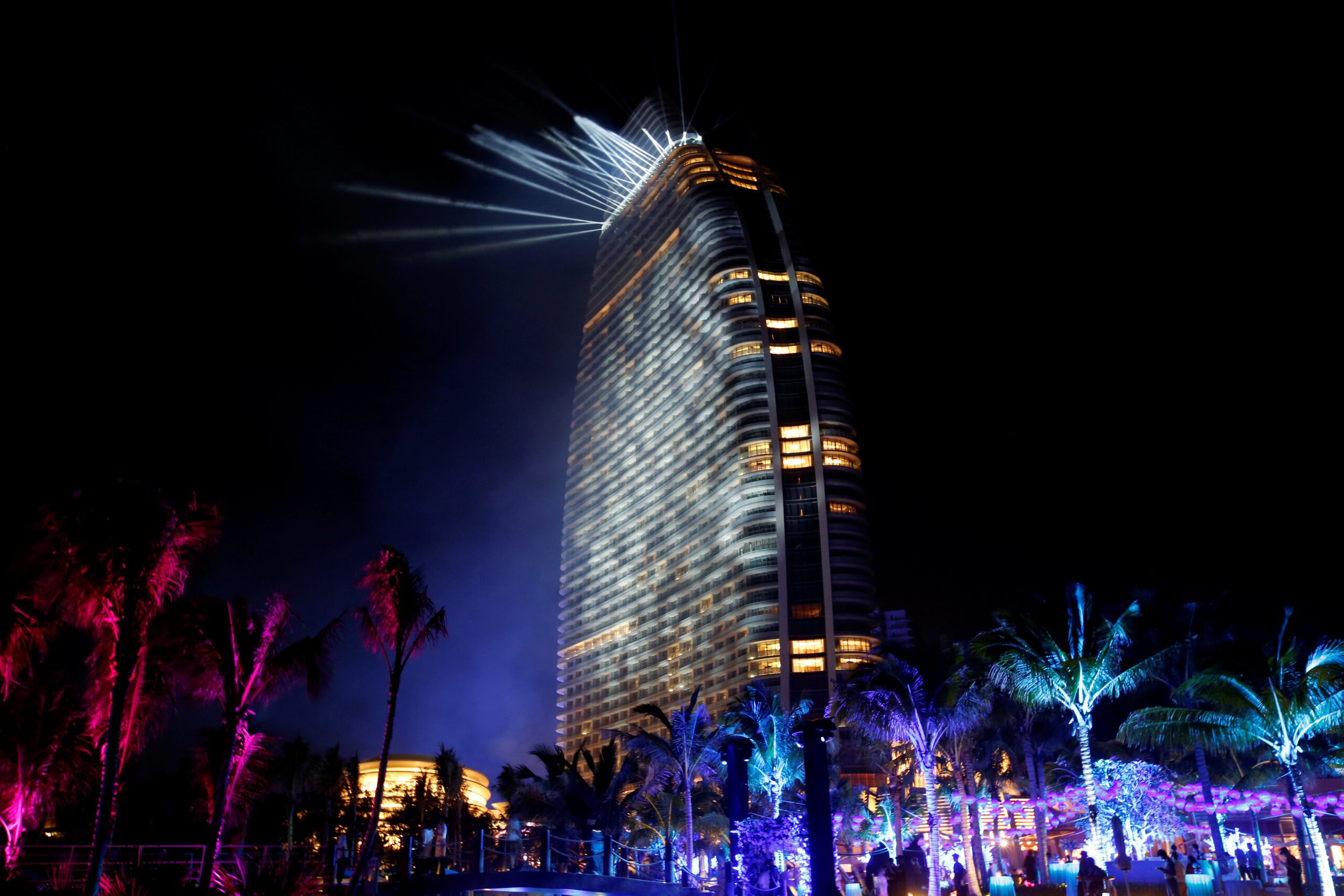 HK's Fosun seeks Shanghai listing for Atlantis Sanya luxury resort