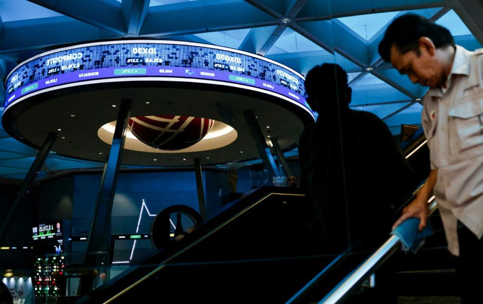 OJK approves phased implementation of 15% free float rule